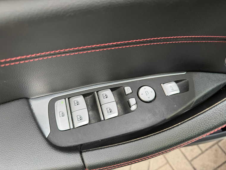Vehicle Image 40