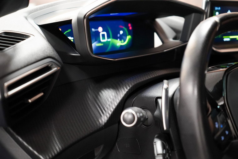 Vehicle Image 15