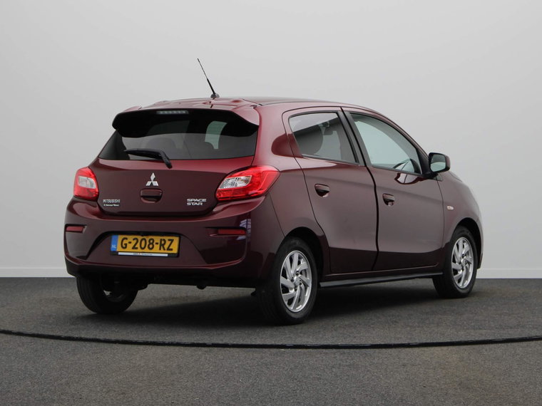 Vehicle Image 12