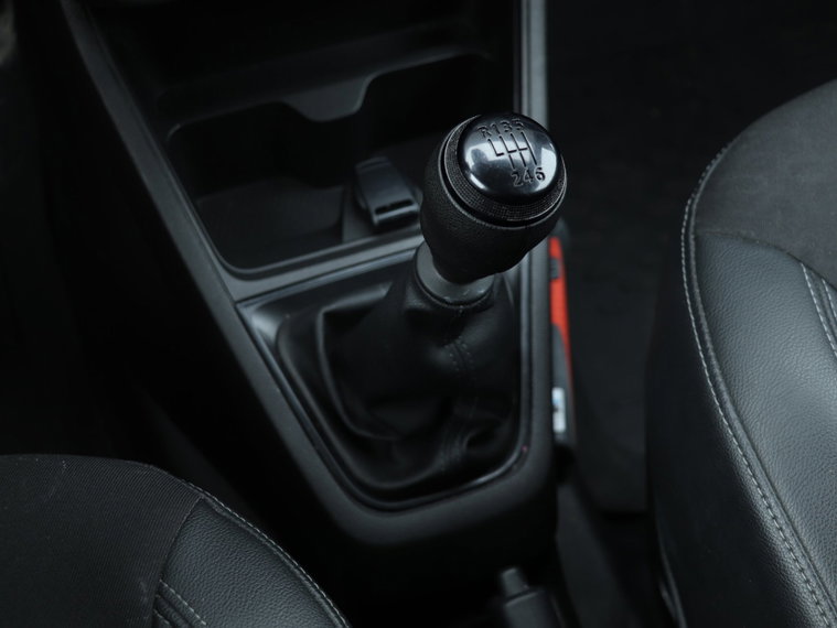 Vehicle Image 17