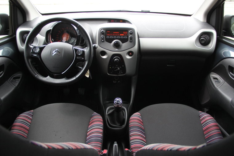 Vehicle Image 13