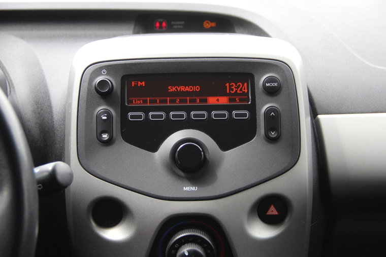 Vehicle Image 14