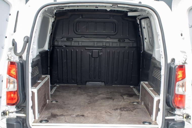 Vehicle Image 20