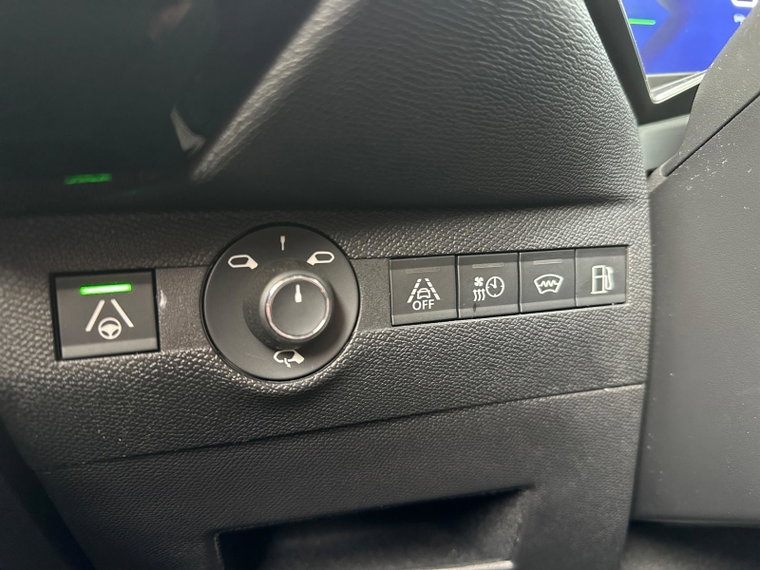 Vehicle Image 29