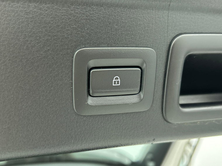 Vehicle Image 27