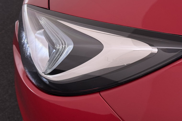 Vehicle Image 8