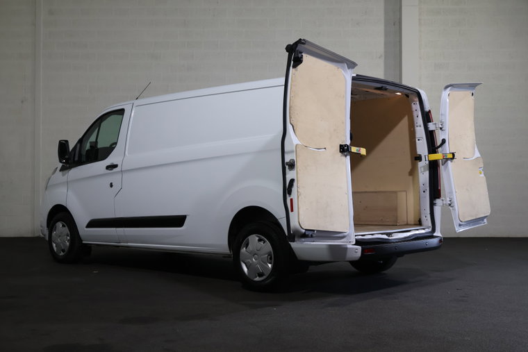 Vehicle Image 12