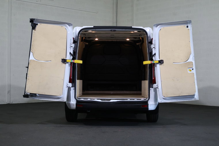 Vehicle Image 11