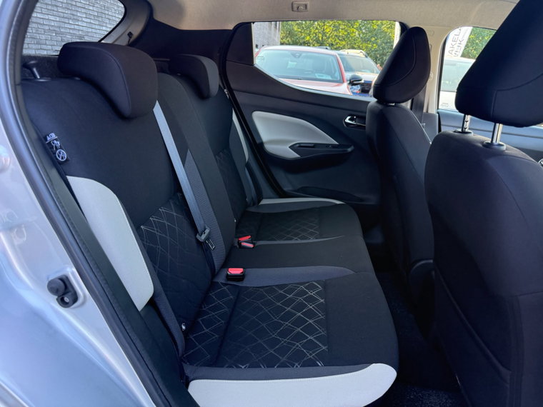 Vehicle Image 31
