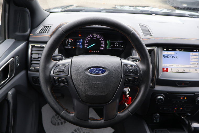 Vehicle Image 17