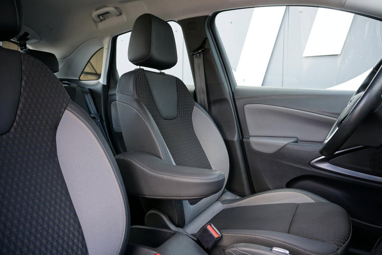 Vehicle Image 36