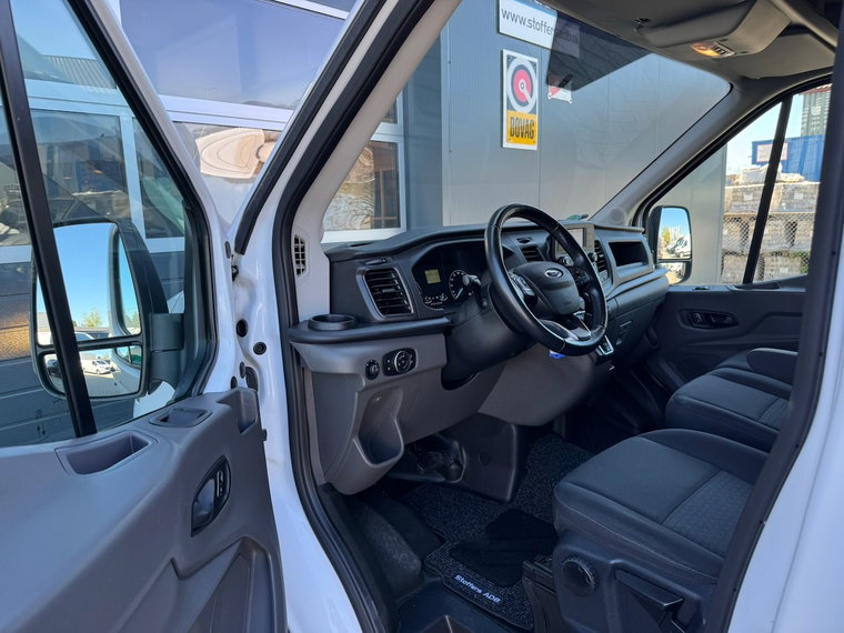 Vehicle Image 17