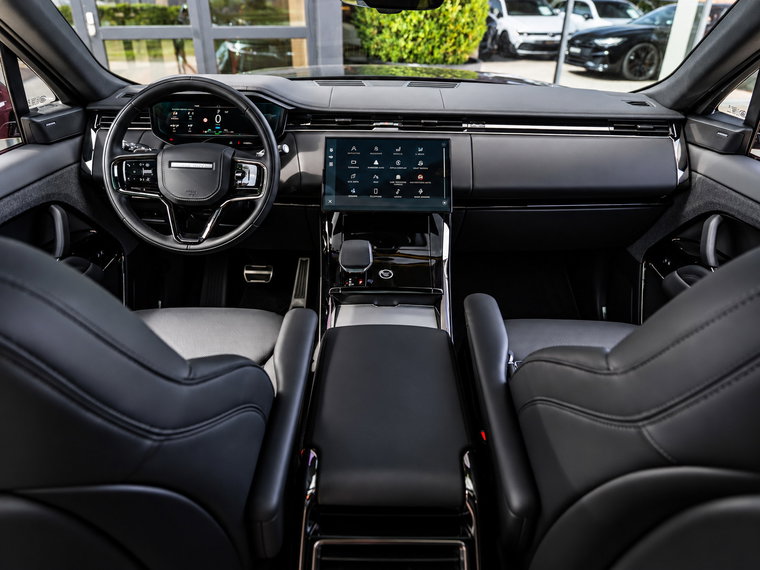 Vehicle Image 10