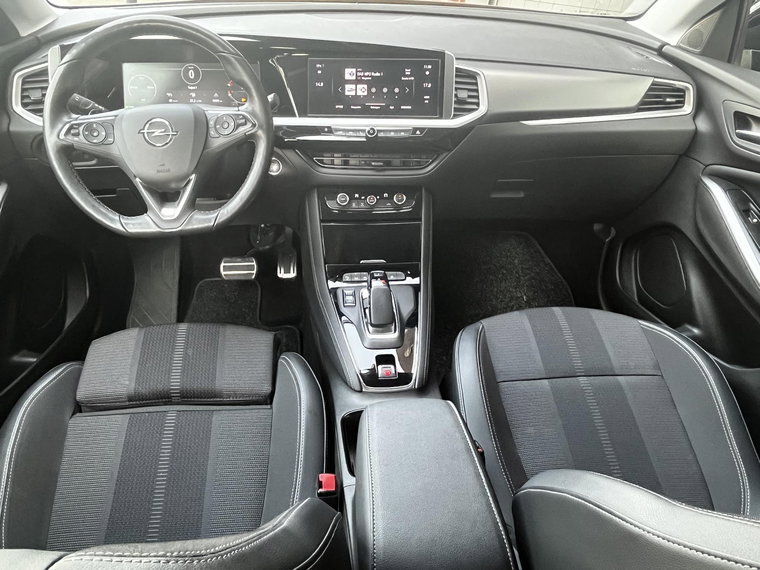Vehicle Image 15