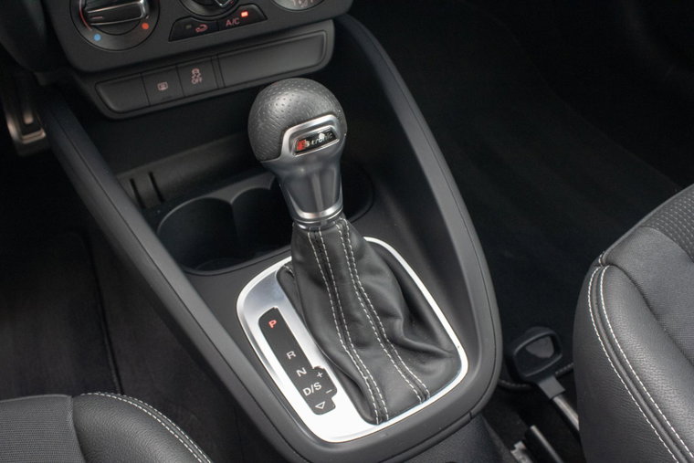 Vehicle Image 30