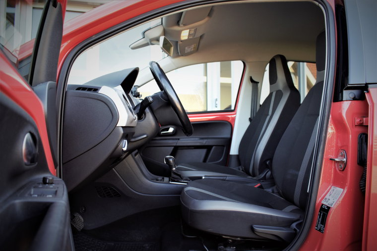 Vehicle Image 9