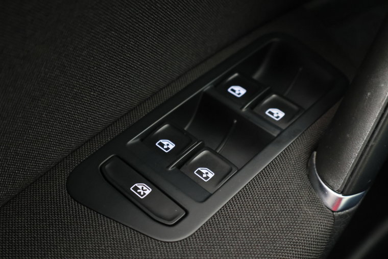 Vehicle Image 26