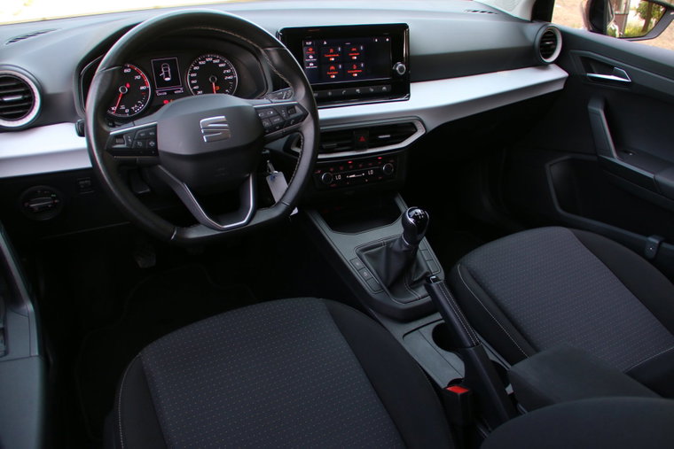 Vehicle Image 8