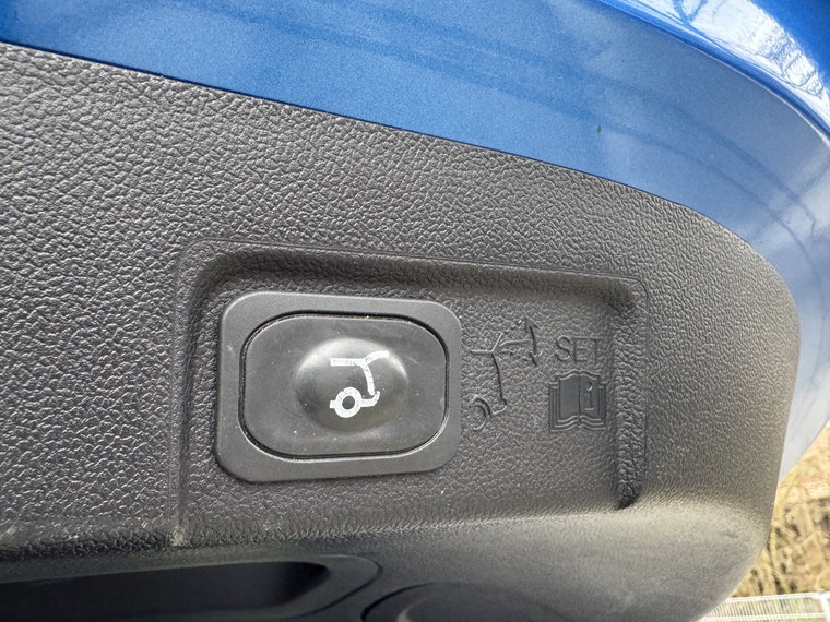 Vehicle Image 40