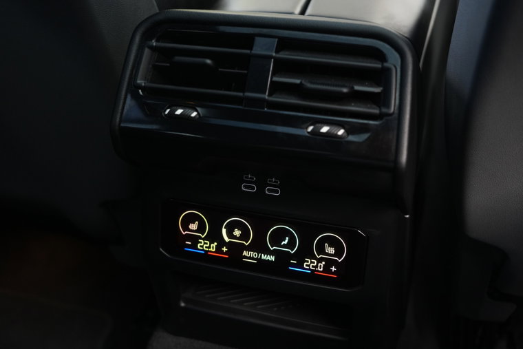 Vehicle Image 34