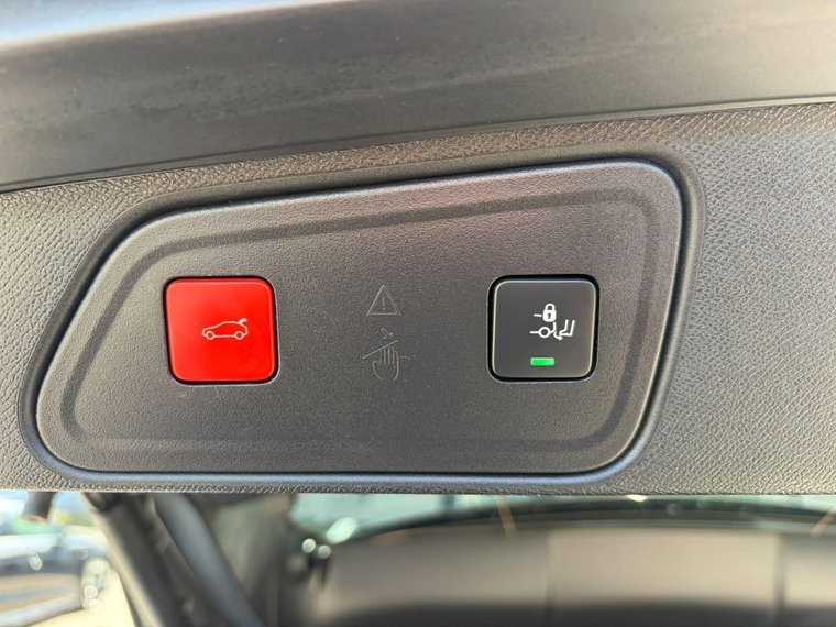 Vehicle Image 26