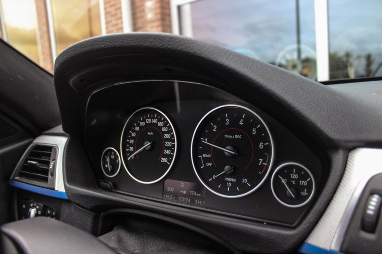 Vehicle Image 22