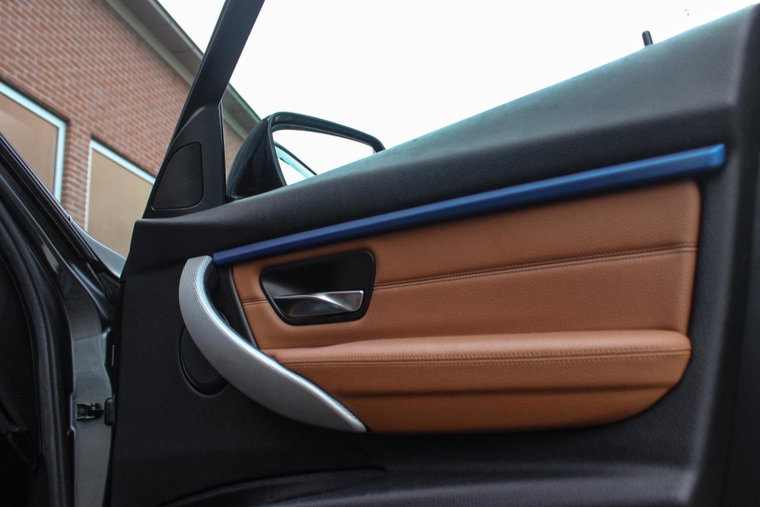 Vehicle Image 32