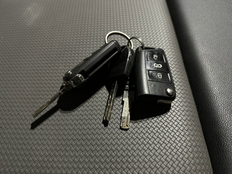Vehicle Image 17