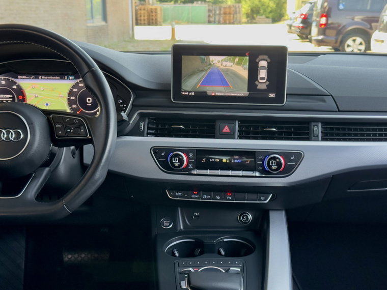 Vehicle Image 21