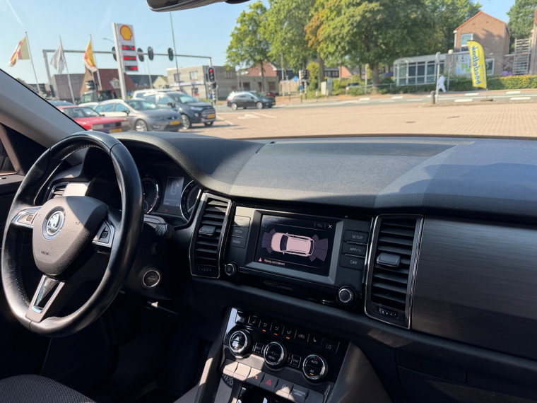 Vehicle Image 27