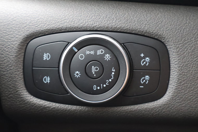 Vehicle Image 30
