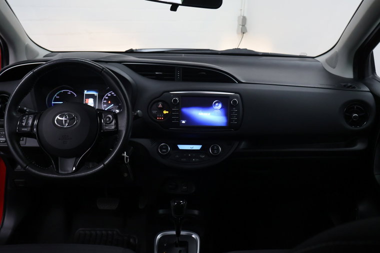 Vehicle Image 11