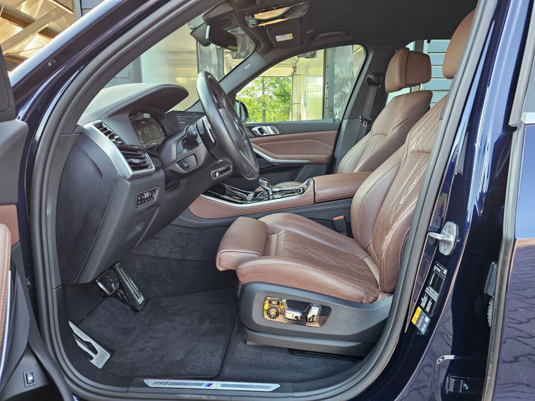 Vehicle Image 45