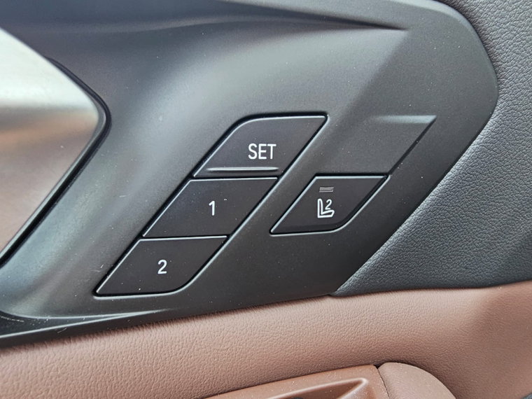 Vehicle Image 53
