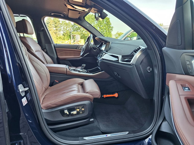 Vehicle Image 60