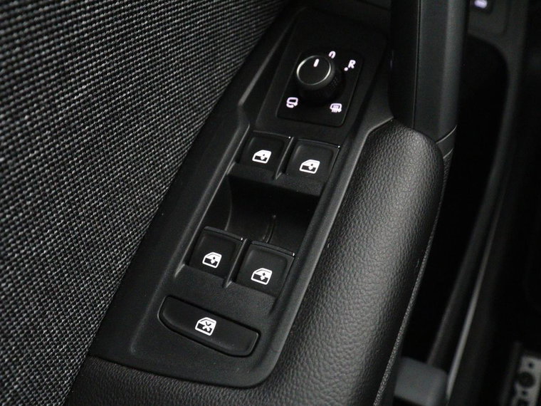 Vehicle Image 39