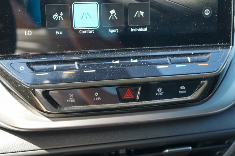 Vehicle Image 40