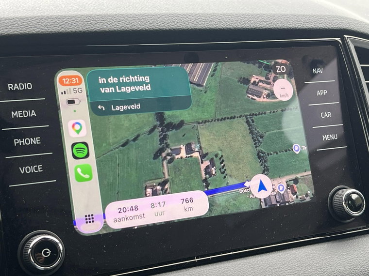 Vehicle Image 25