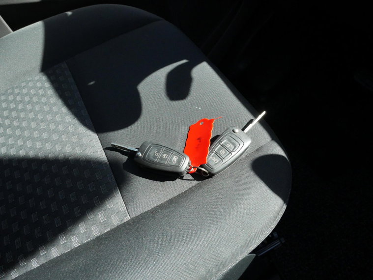 Vehicle Image 16