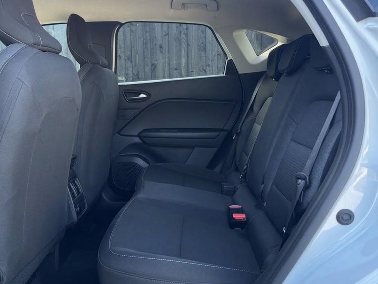 Vehicle Image 25