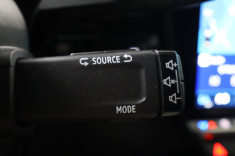 Vehicle Image 29