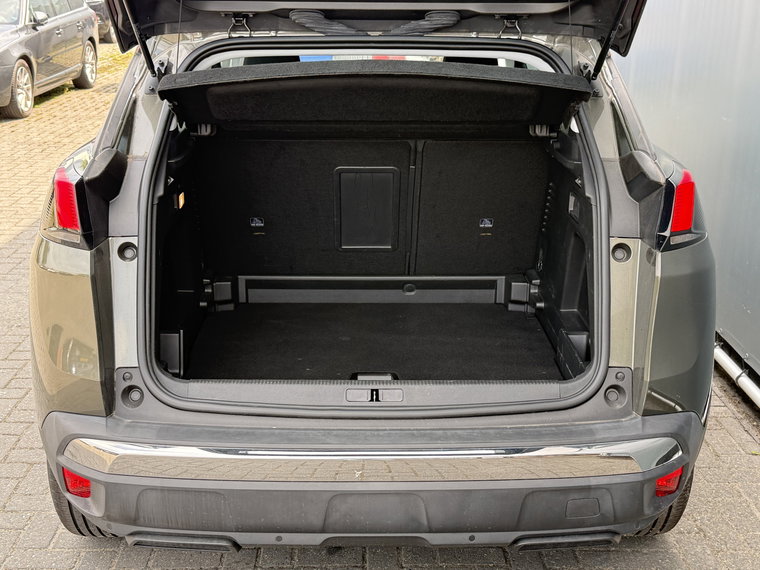 Vehicle Image 28