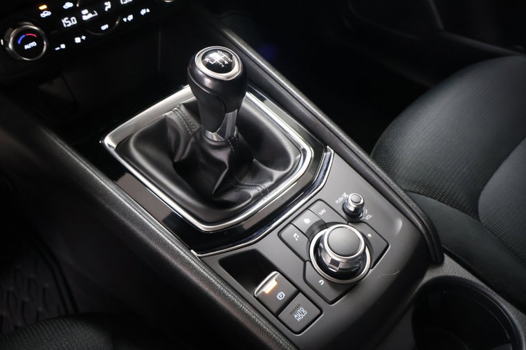 Vehicle Image 23