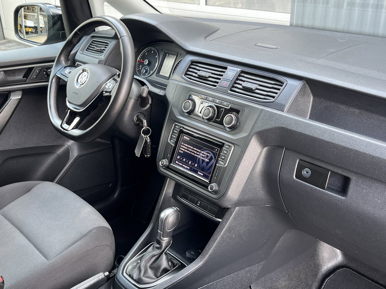Vehicle Image 28