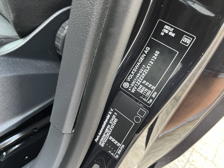 Vehicle Image 30