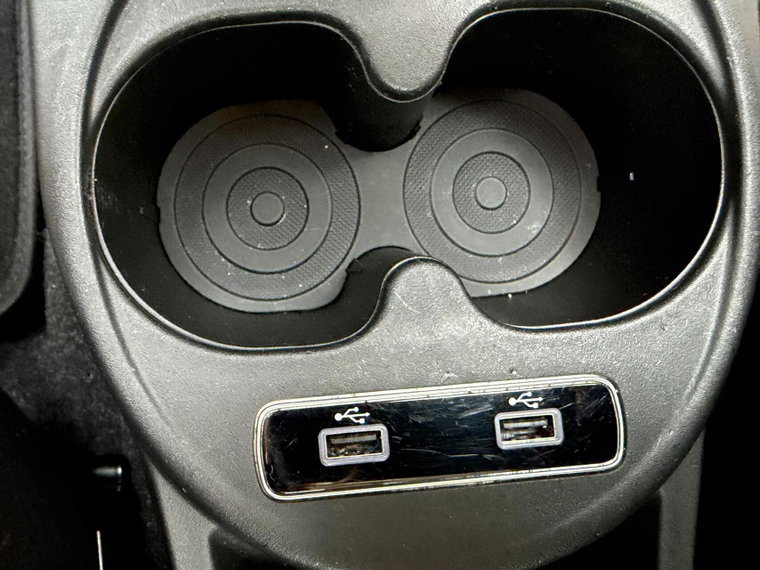 Vehicle Image 28