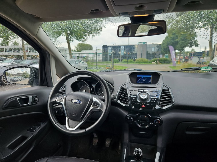 Vehicle Image 30