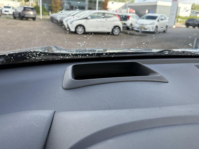 Vehicle Image 26
