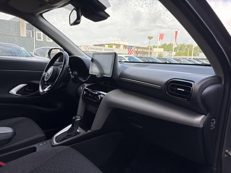 Vehicle Image 10