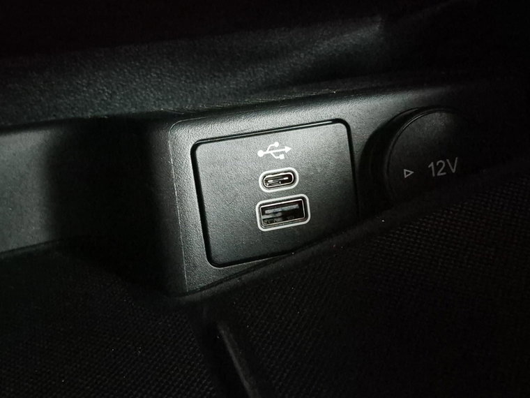 Vehicle Image 38